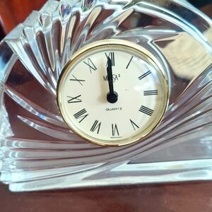 New Vintage Mikasa Wave Crystal Quartz Clock Made in Germany 8" Wide 5 1/2" Tall